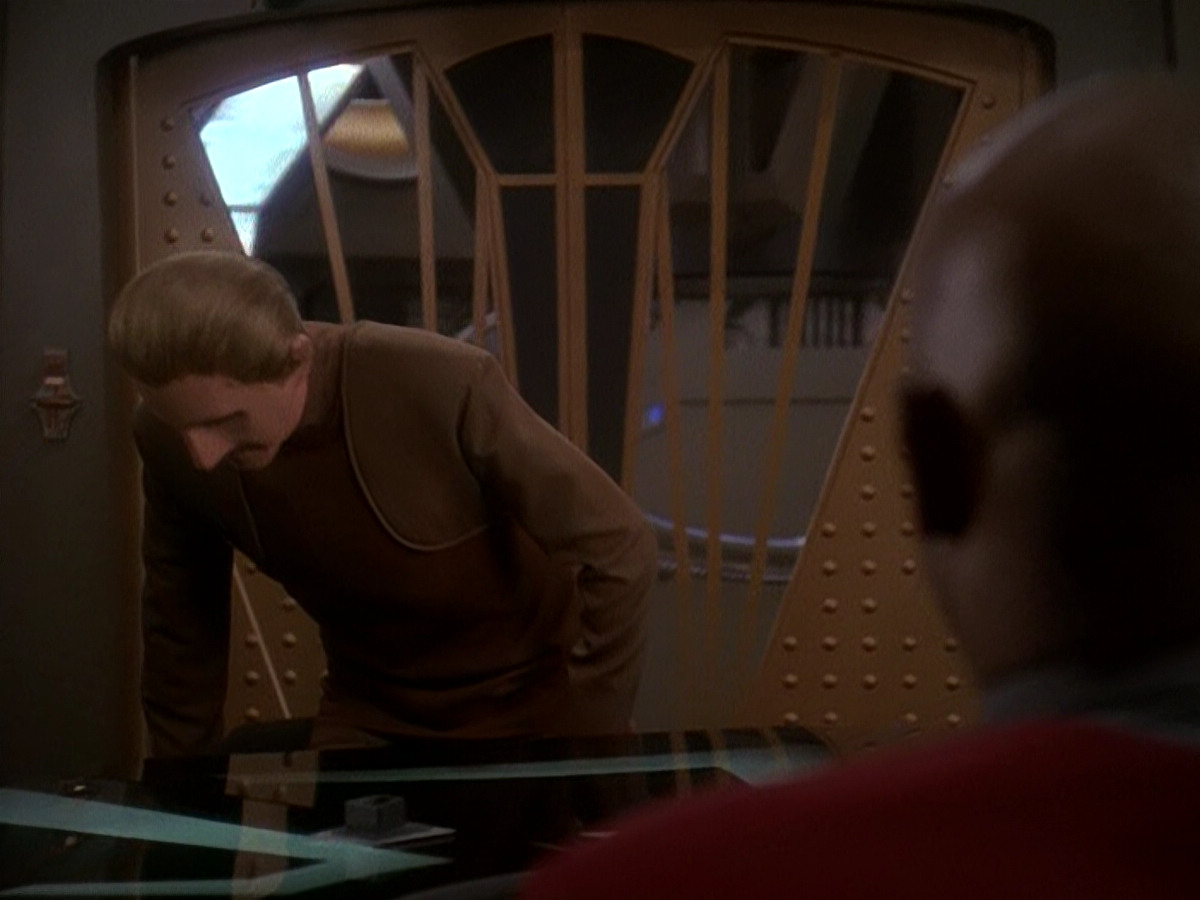 extant_StarTrek_DS9_5x04-NorTheBattleToTheStrong_01130.jpg