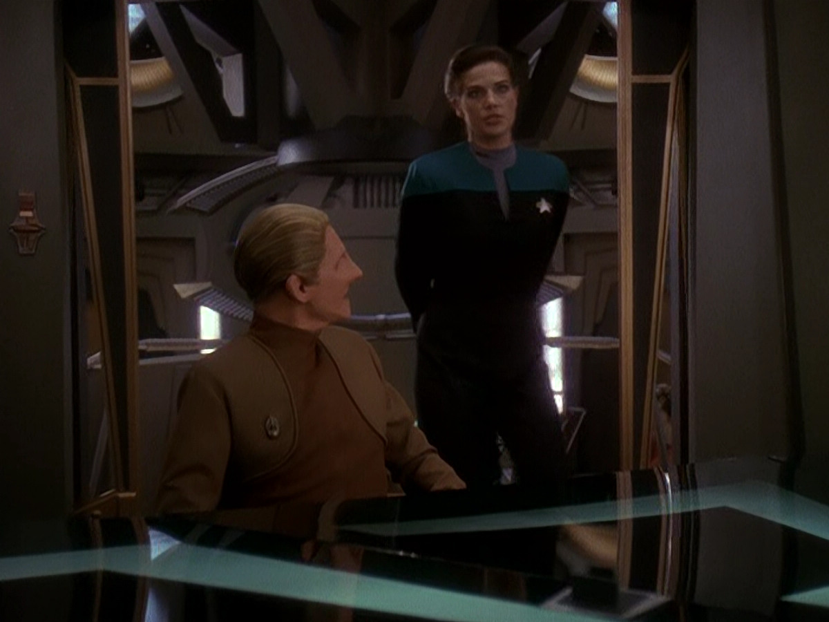 extant_StarTrek_DS9_5x04-NorTheBattleToTheStrong_01374.jpg