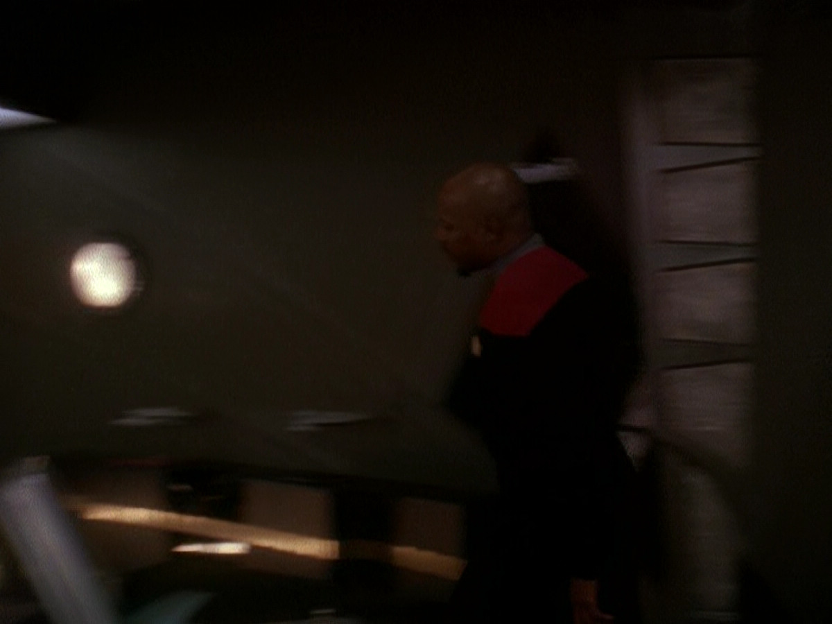 extant_StarTrek_DS9_5x04-NorTheBattleToTheStrong_01386.jpg