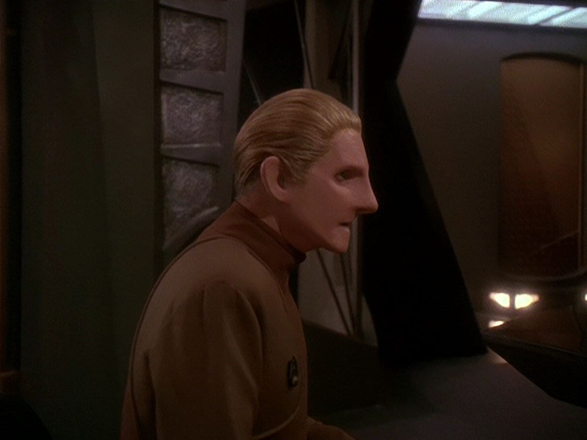 extant_StarTrek_DS9_5x04-NorTheBattleToTheStrong_01391.jpg