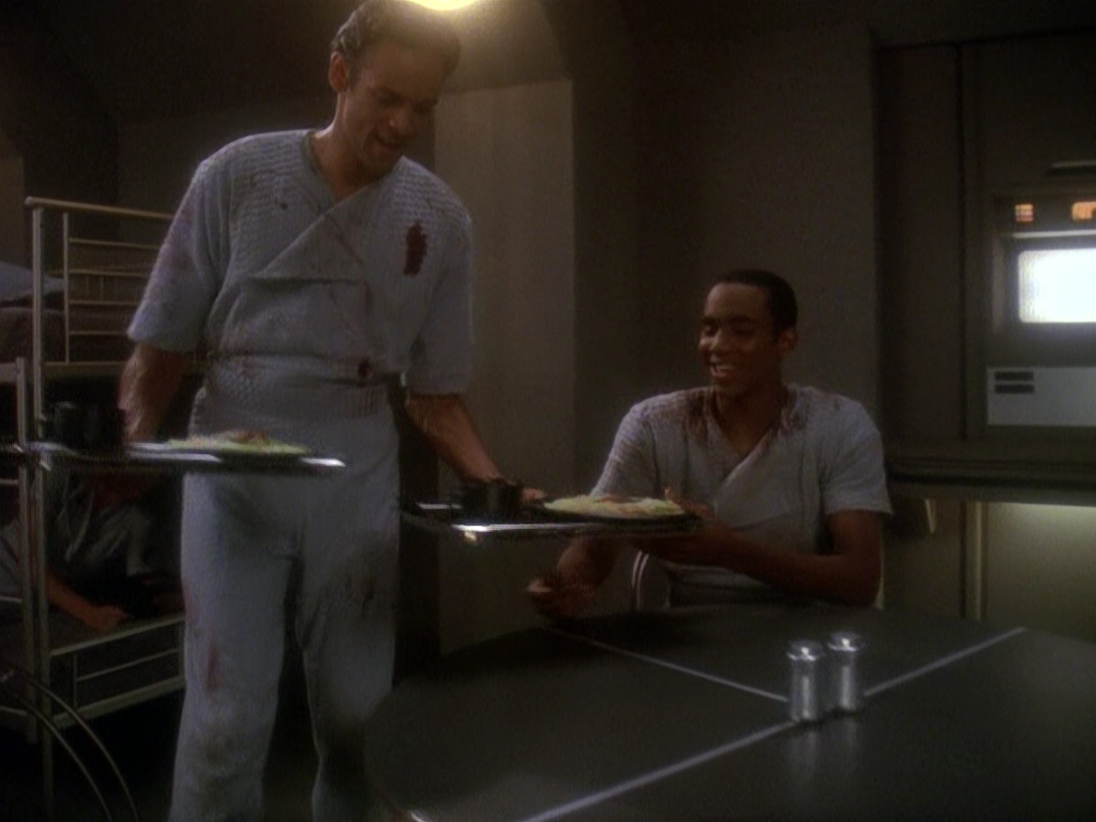 extant_StarTrek_DS9_5x04-NorTheBattleToTheStrong_01409.jpg