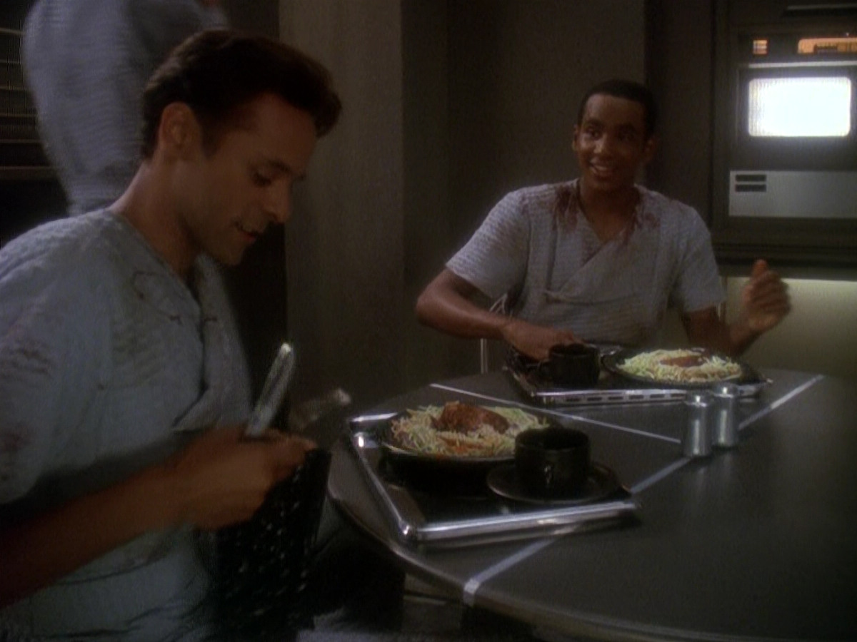 extant_StarTrek_DS9_5x04-NorTheBattleToTheStrong_01417.jpg