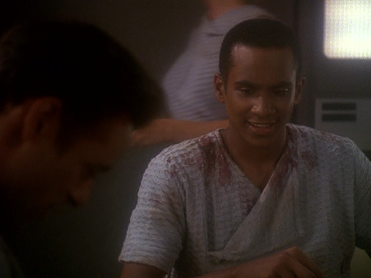 extant_StarTrek_DS9_5x04-NorTheBattleToTheStrong_01428.jpg