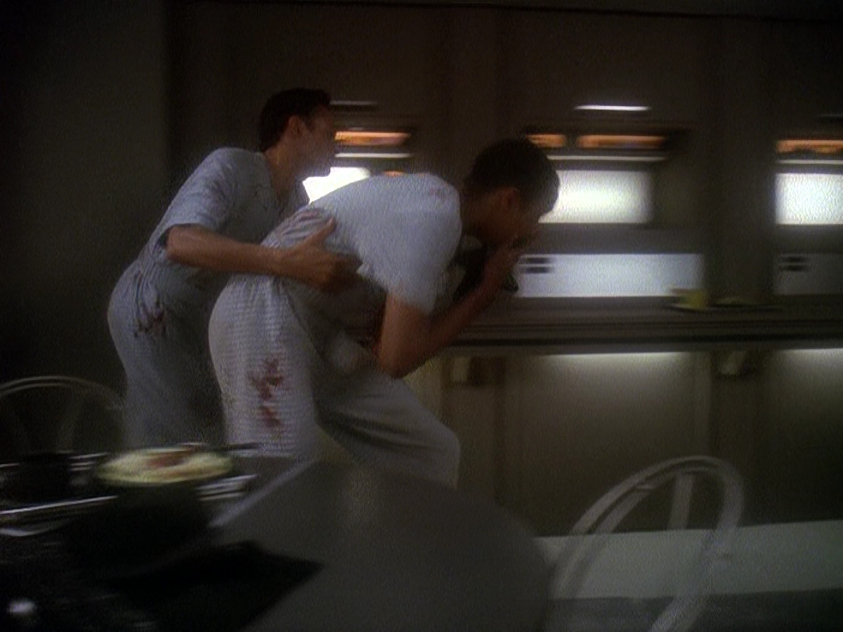extant_StarTrek_DS9_5x04-NorTheBattleToTheStrong_01436.jpg