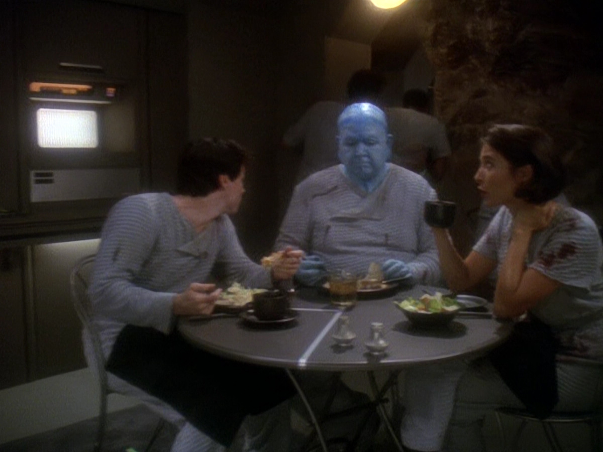 extant_StarTrek_DS9_5x04-NorTheBattleToTheStrong_01438.jpg