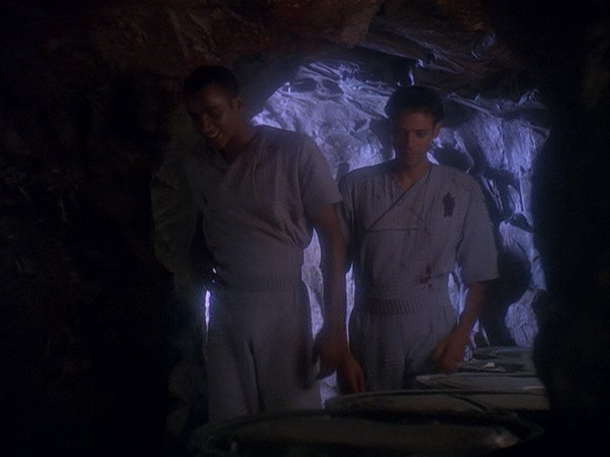extant_StarTrek_DS9_5x04-NorTheBattleToTheStrong_01450.jpg