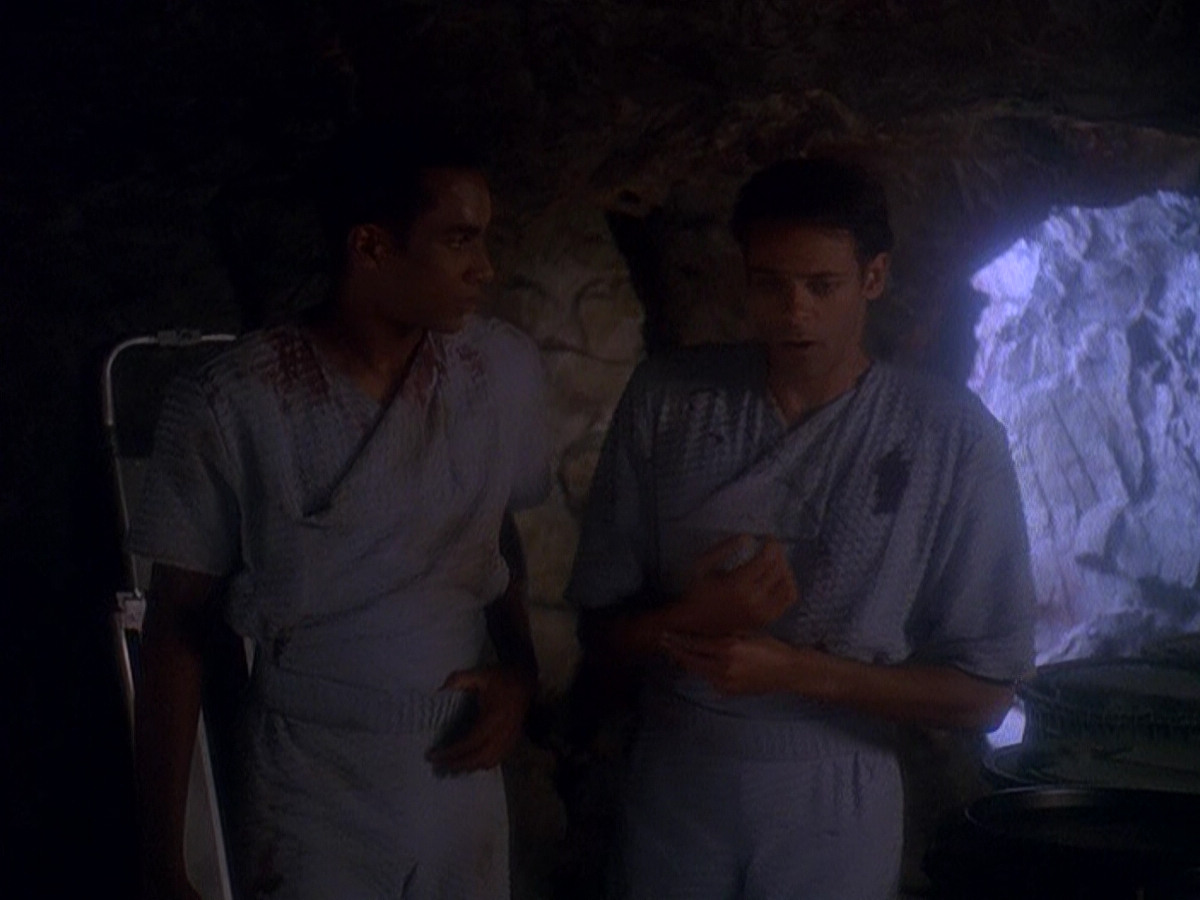 extant_StarTrek_DS9_5x04-NorTheBattleToTheStrong_01461.jpg