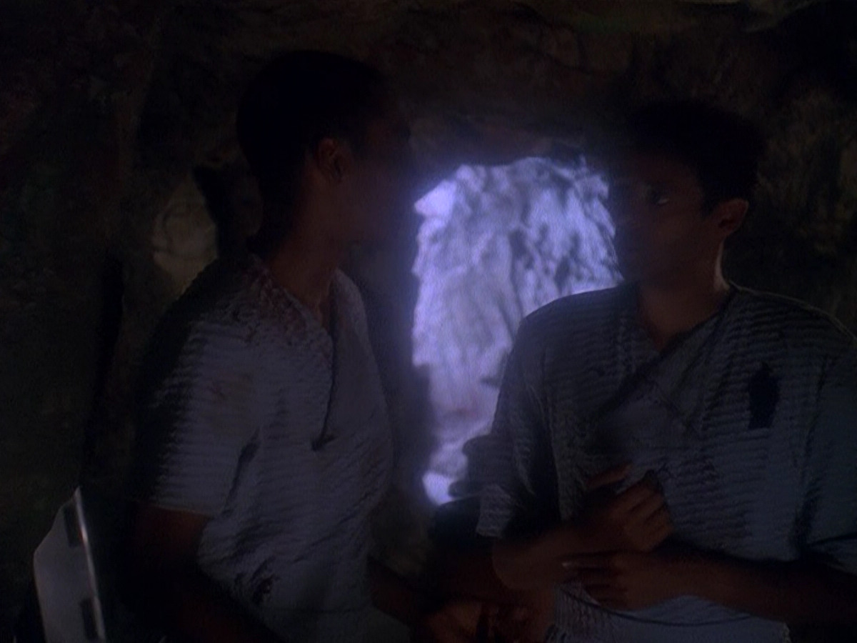 extant_StarTrek_DS9_5x04-NorTheBattleToTheStrong_01467.jpg
