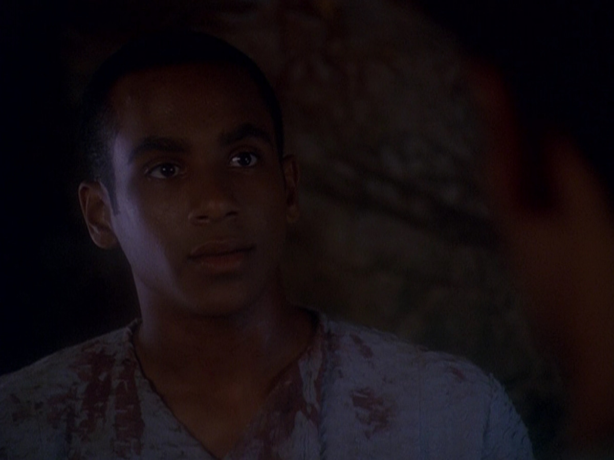 extant_StarTrek_DS9_5x04-NorTheBattleToTheStrong_01475.jpg