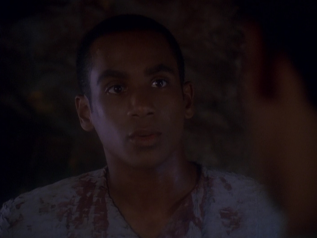 extant_StarTrek_DS9_5x04-NorTheBattleToTheStrong_01486.jpg