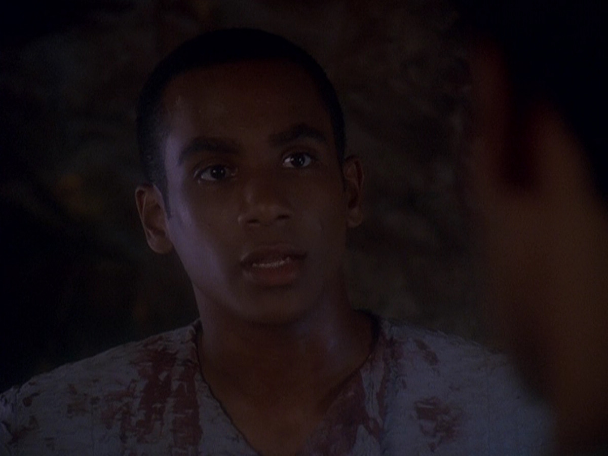 extant_StarTrek_DS9_5x04-NorTheBattleToTheStrong_01487.jpg