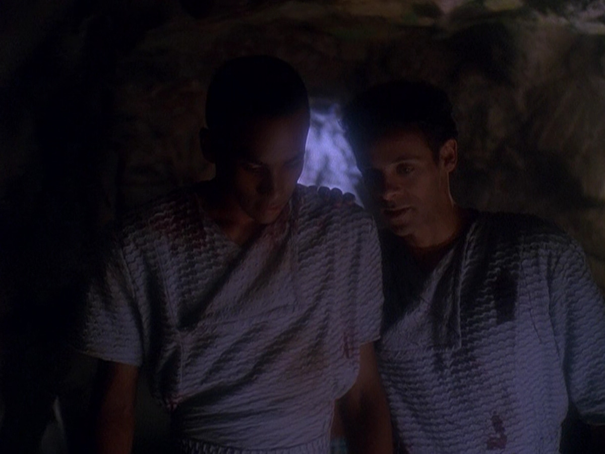 extant_StarTrek_DS9_5x04-NorTheBattleToTheStrong_01495.jpg