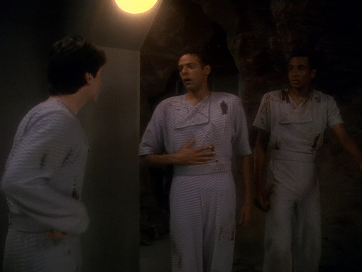 extant_StarTrek_DS9_5x04-NorTheBattleToTheStrong_01508.jpg