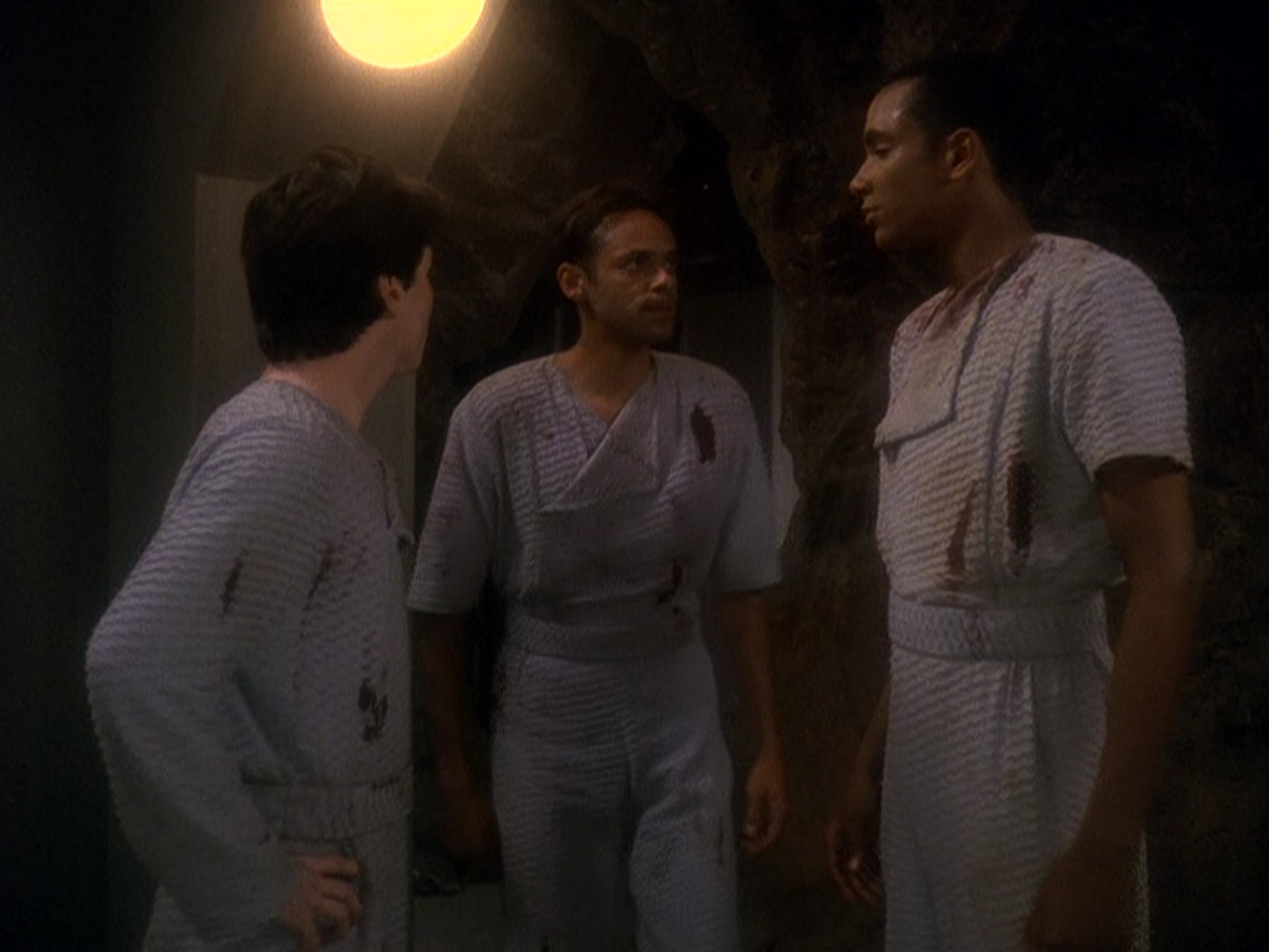 extant_StarTrek_DS9_5x04-NorTheBattleToTheStrong_01513.jpg