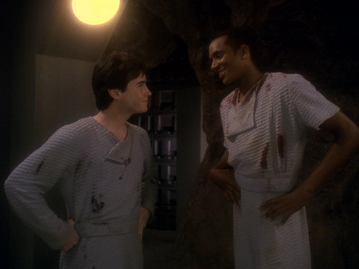 extant_StarTrek_DS9_5x04-NorTheBattleToTheStrong_01521.jpg