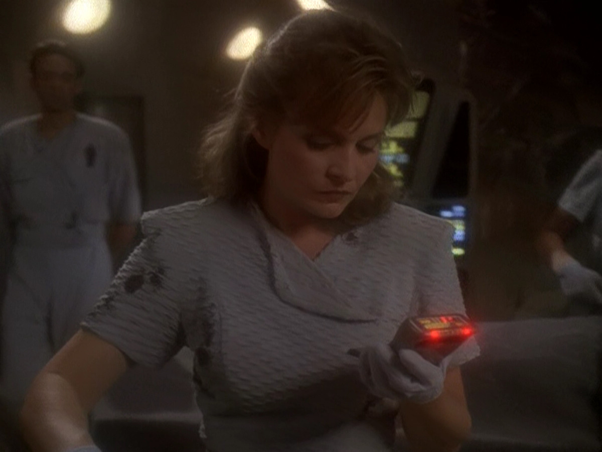 extant_StarTrek_DS9_5x04-NorTheBattleToTheStrong_01534.jpg