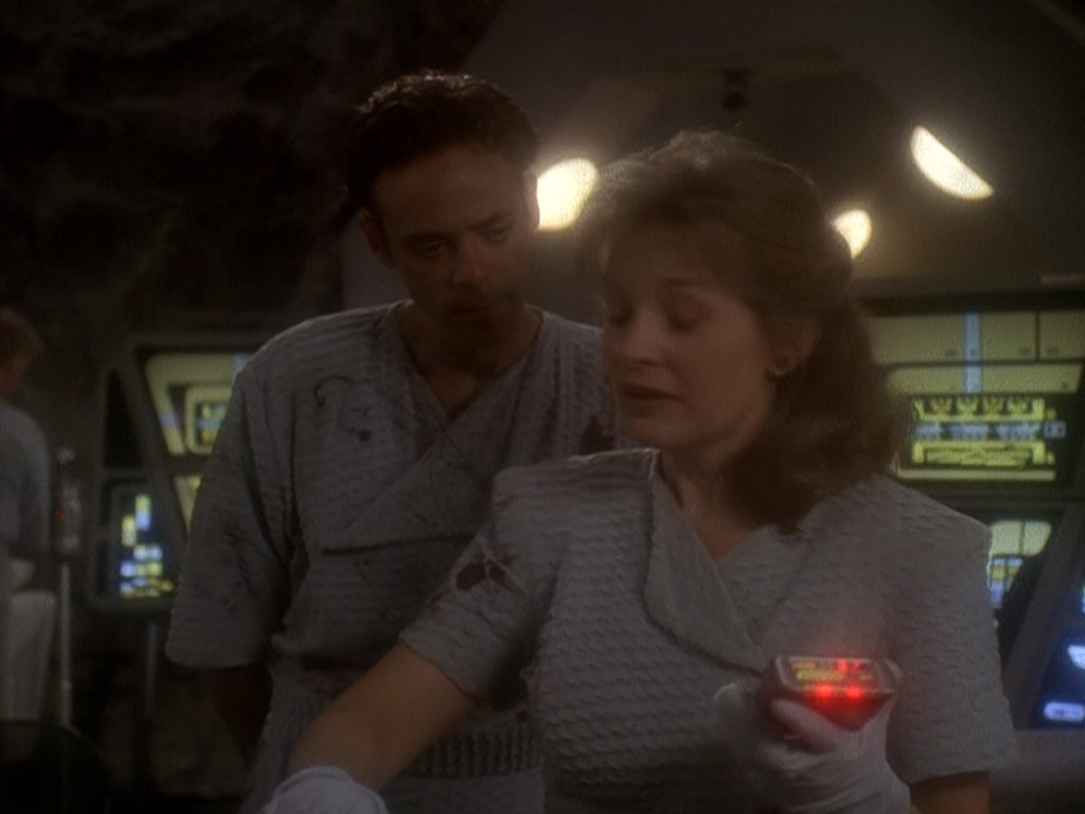 extant_StarTrek_DS9_5x04-NorTheBattleToTheStrong_01541.jpg