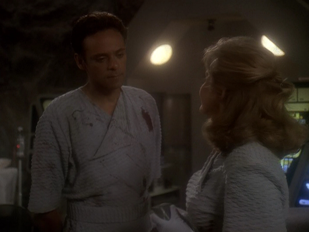 extant_StarTrek_DS9_5x04-NorTheBattleToTheStrong_01547.jpg
