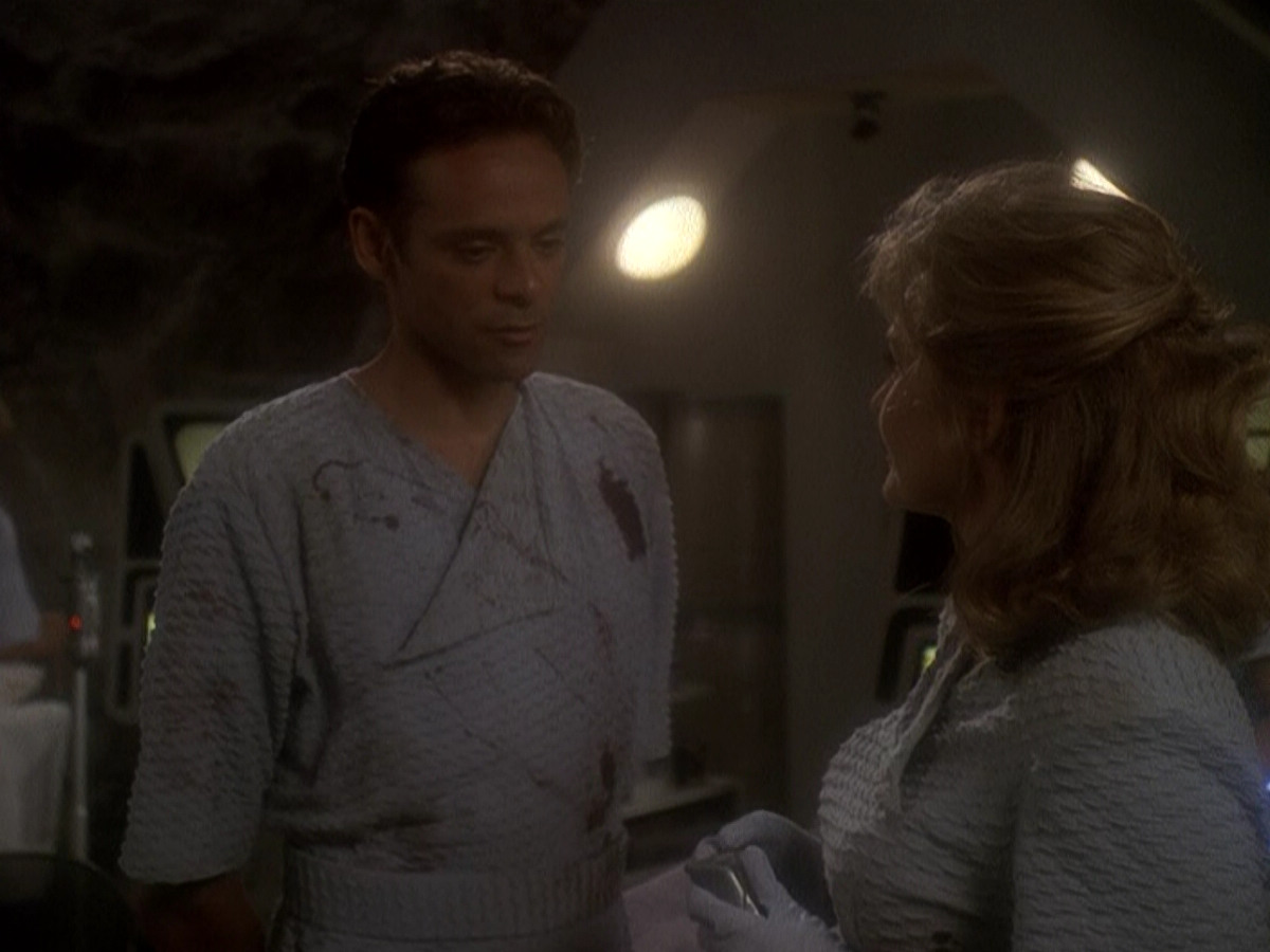 extant_StarTrek_DS9_5x04-NorTheBattleToTheStrong_01554.jpg