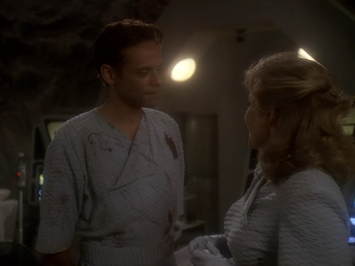 extant_StarTrek_DS9_5x04-NorTheBattleToTheStrong_01557.jpg