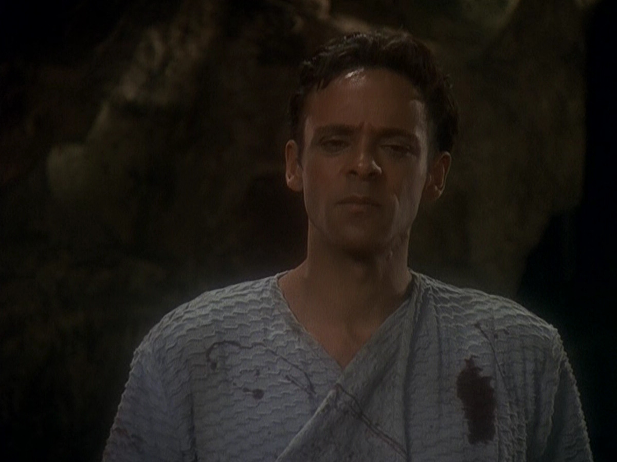extant_StarTrek_DS9_5x04-NorTheBattleToTheStrong_01596.jpg