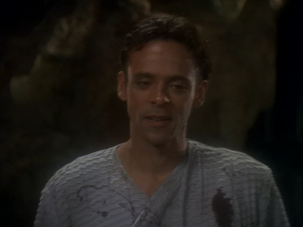 extant_StarTrek_DS9_5x04-NorTheBattleToTheStrong_01612.jpg