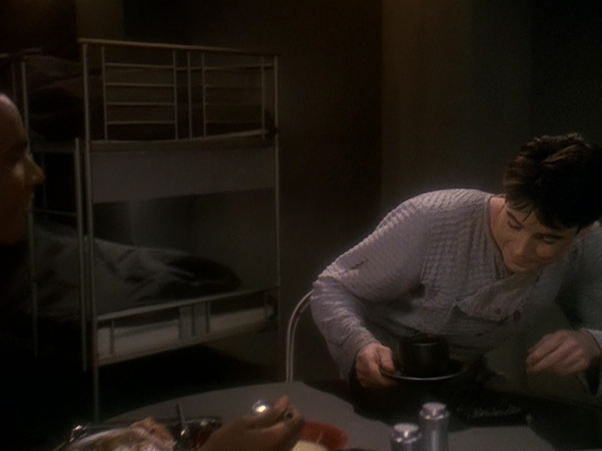 extant_StarTrek_DS9_5x04-NorTheBattleToTheStrong_01659.jpg
