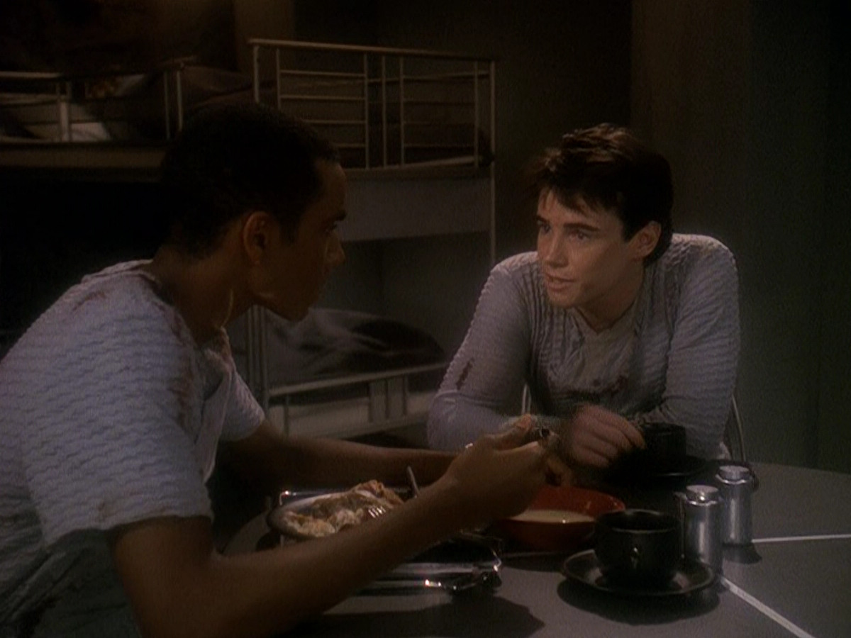 extant_StarTrek_DS9_5x04-NorTheBattleToTheStrong_01677.jpg