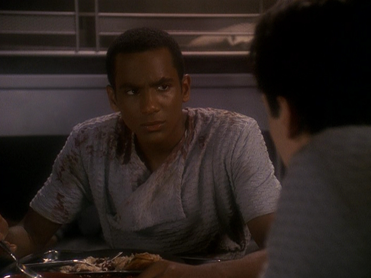 extant_StarTrek_DS9_5x04-NorTheBattleToTheStrong_01679.jpg