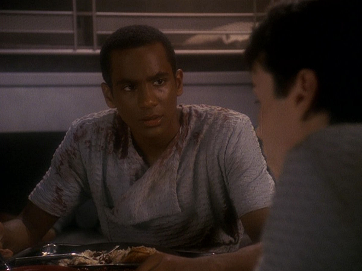 extant_StarTrek_DS9_5x04-NorTheBattleToTheStrong_01683.jpg