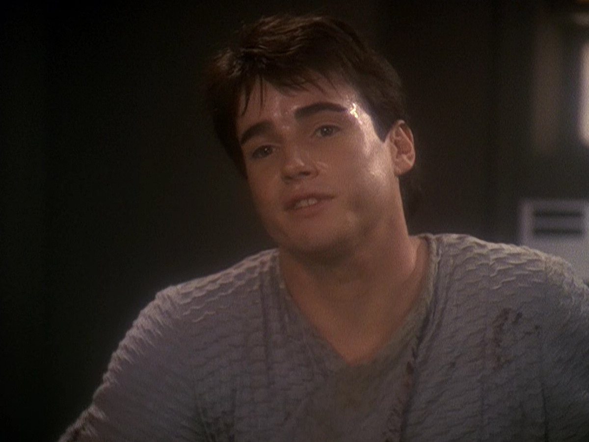 extant_StarTrek_DS9_5x04-NorTheBattleToTheStrong_01704.jpg