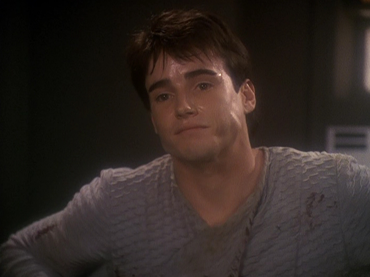 extant_StarTrek_DS9_5x04-NorTheBattleToTheStrong_01705.jpg