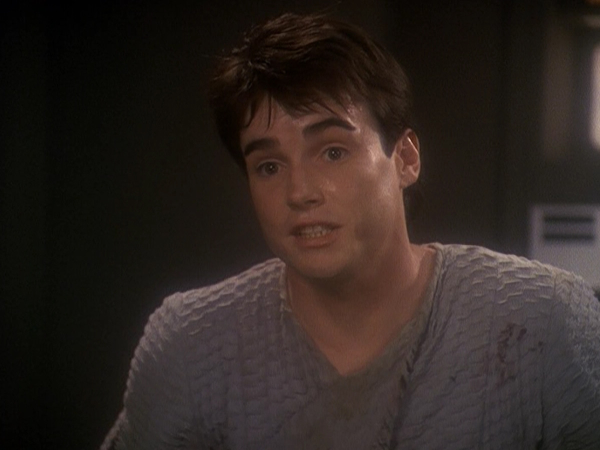 extant_StarTrek_DS9_5x04-NorTheBattleToTheStrong_01706.jpg