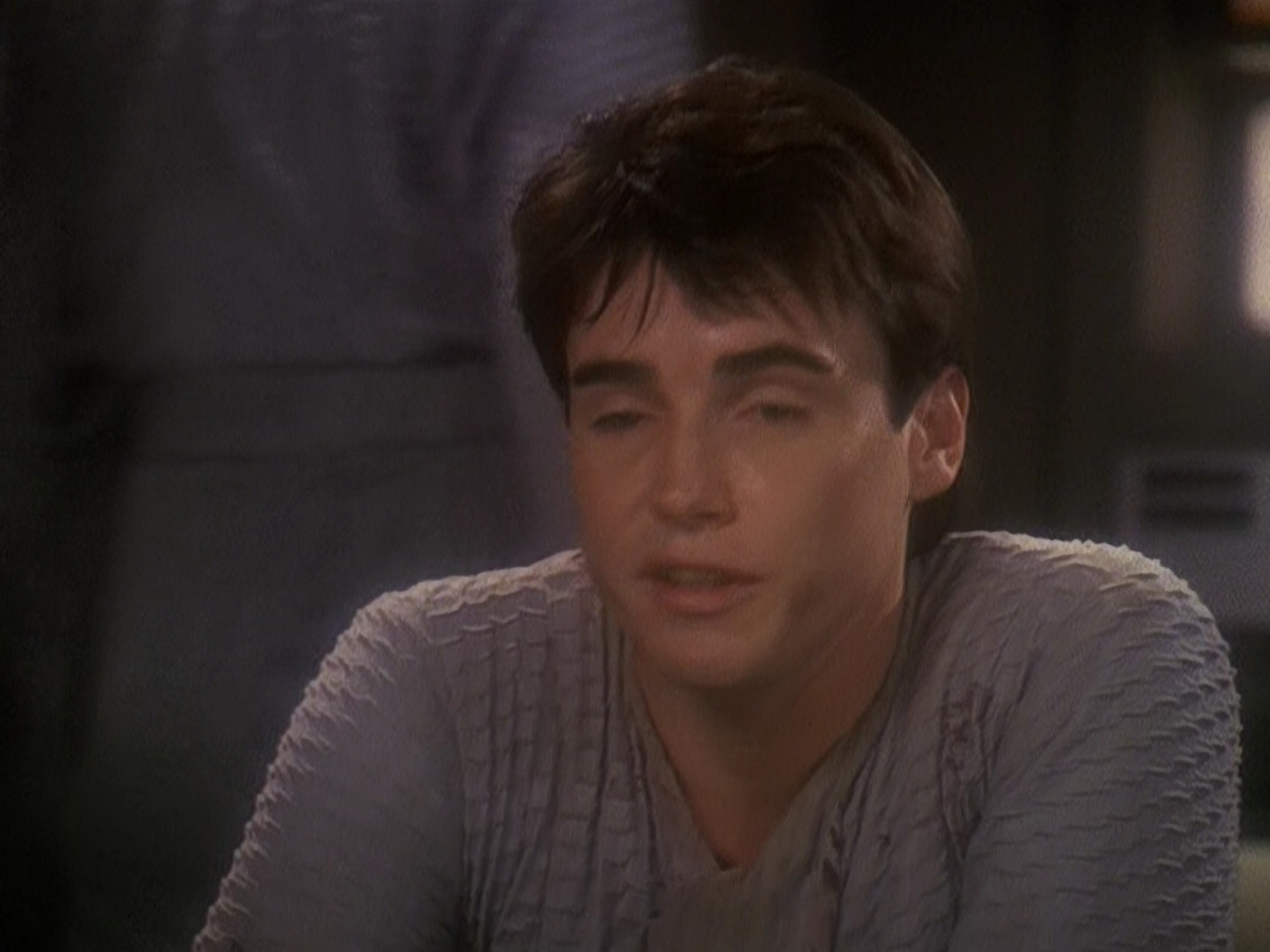 extant_StarTrek_DS9_5x04-NorTheBattleToTheStrong_01749.jpg
