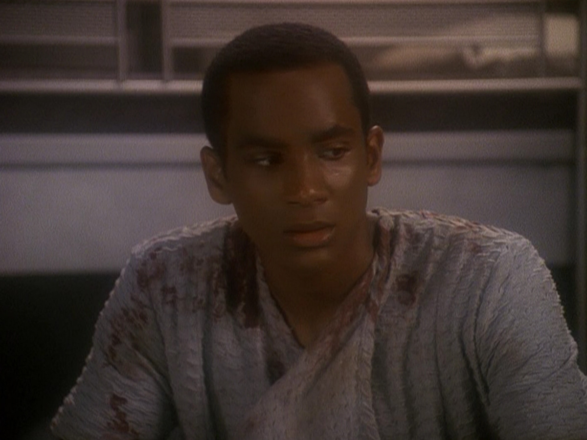 extant_StarTrek_DS9_5x04-NorTheBattleToTheStrong_01752.jpg