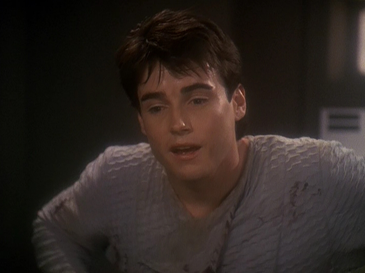 extant_StarTrek_DS9_5x04-NorTheBattleToTheStrong_01759.jpg