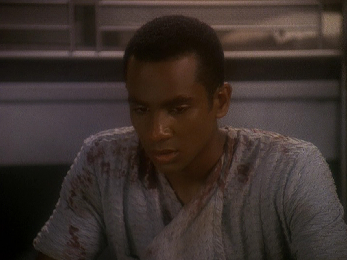 extant_StarTrek_DS9_5x04-NorTheBattleToTheStrong_01766.jpg