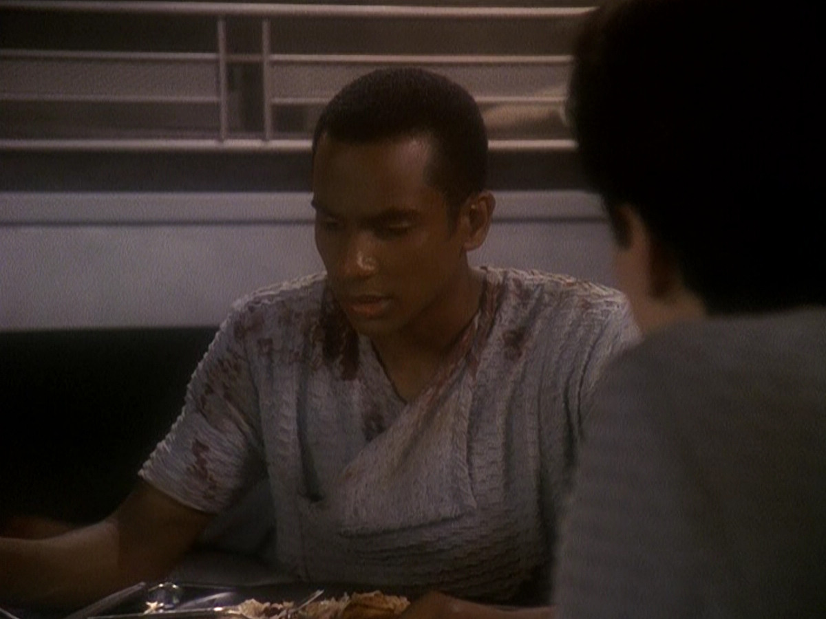 extant_StarTrek_DS9_5x04-NorTheBattleToTheStrong_01775.jpg