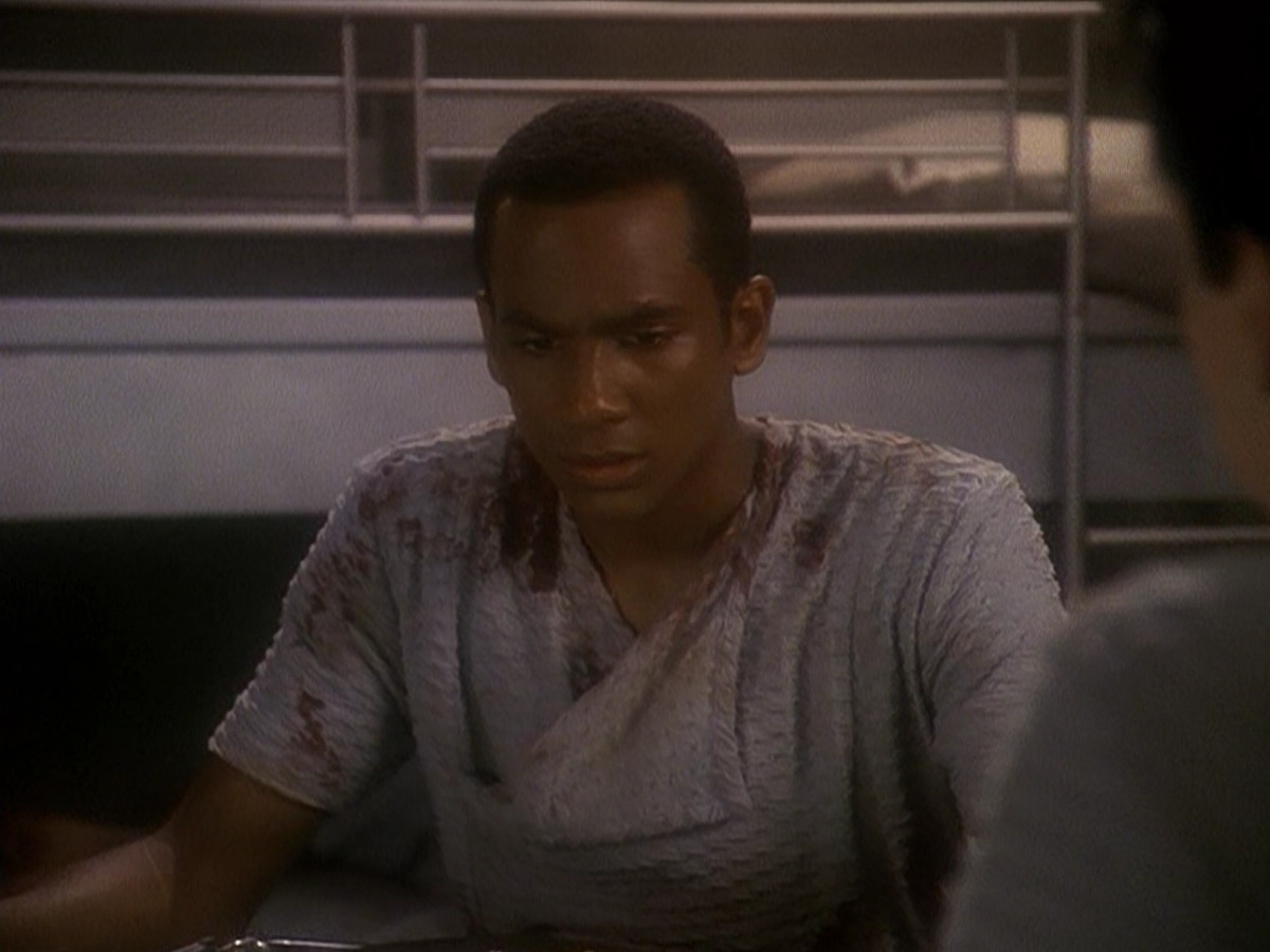 extant_StarTrek_DS9_5x04-NorTheBattleToTheStrong_01777.jpg