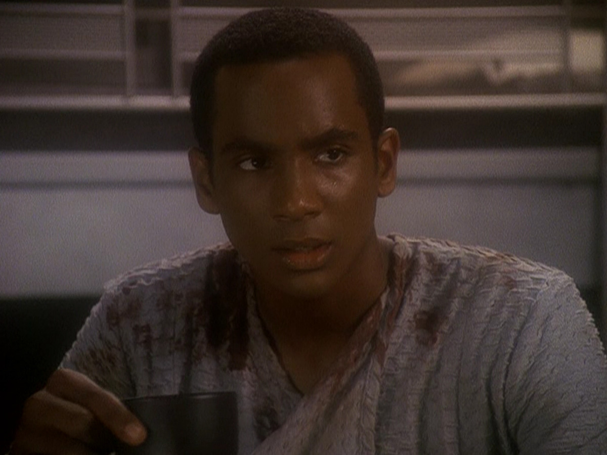 extant_StarTrek_DS9_5x04-NorTheBattleToTheStrong_01785.jpg