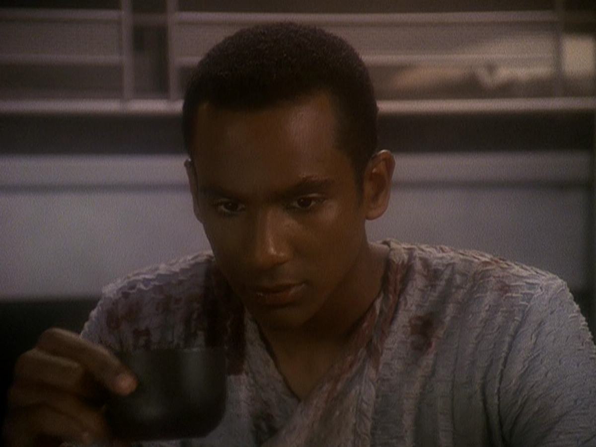 extant_StarTrek_DS9_5x04-NorTheBattleToTheStrong_01791.jpg