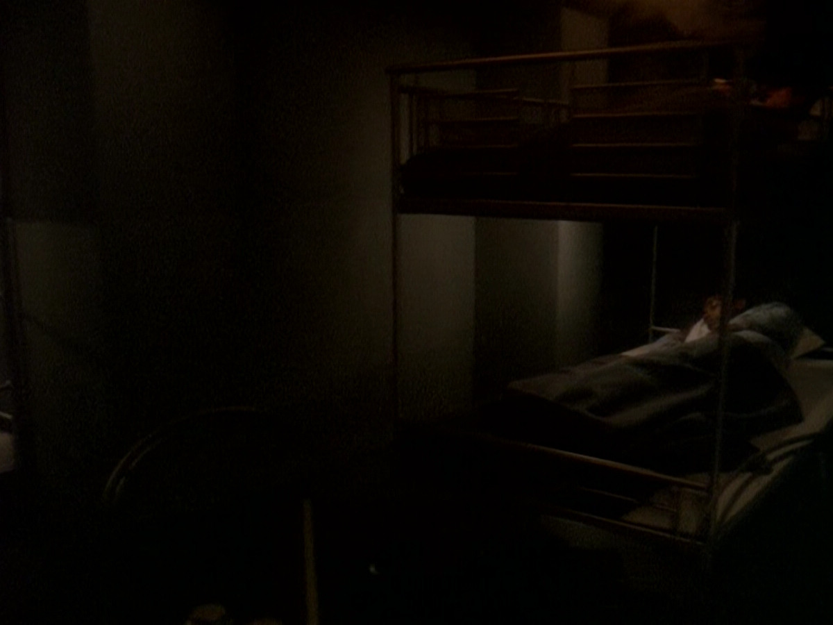extant_StarTrek_DS9_5x04-NorTheBattleToTheStrong_01809.jpg