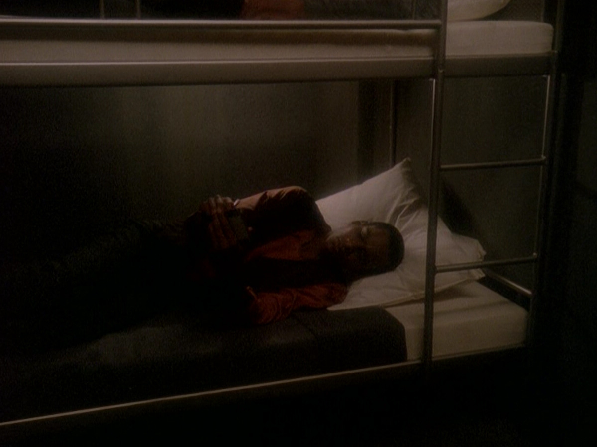 extant_StarTrek_DS9_5x04-NorTheBattleToTheStrong_01823.jpg