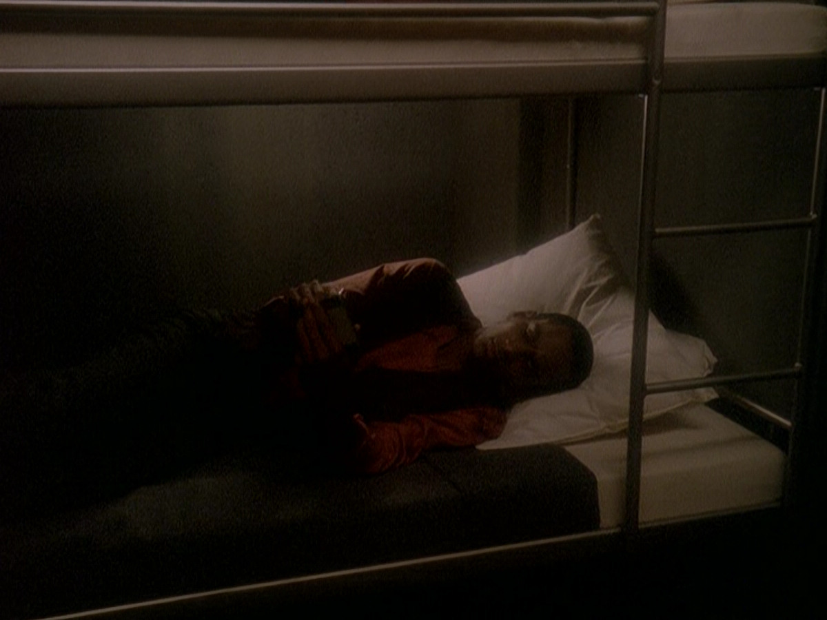 extant_StarTrek_DS9_5x04-NorTheBattleToTheStrong_01825.jpg