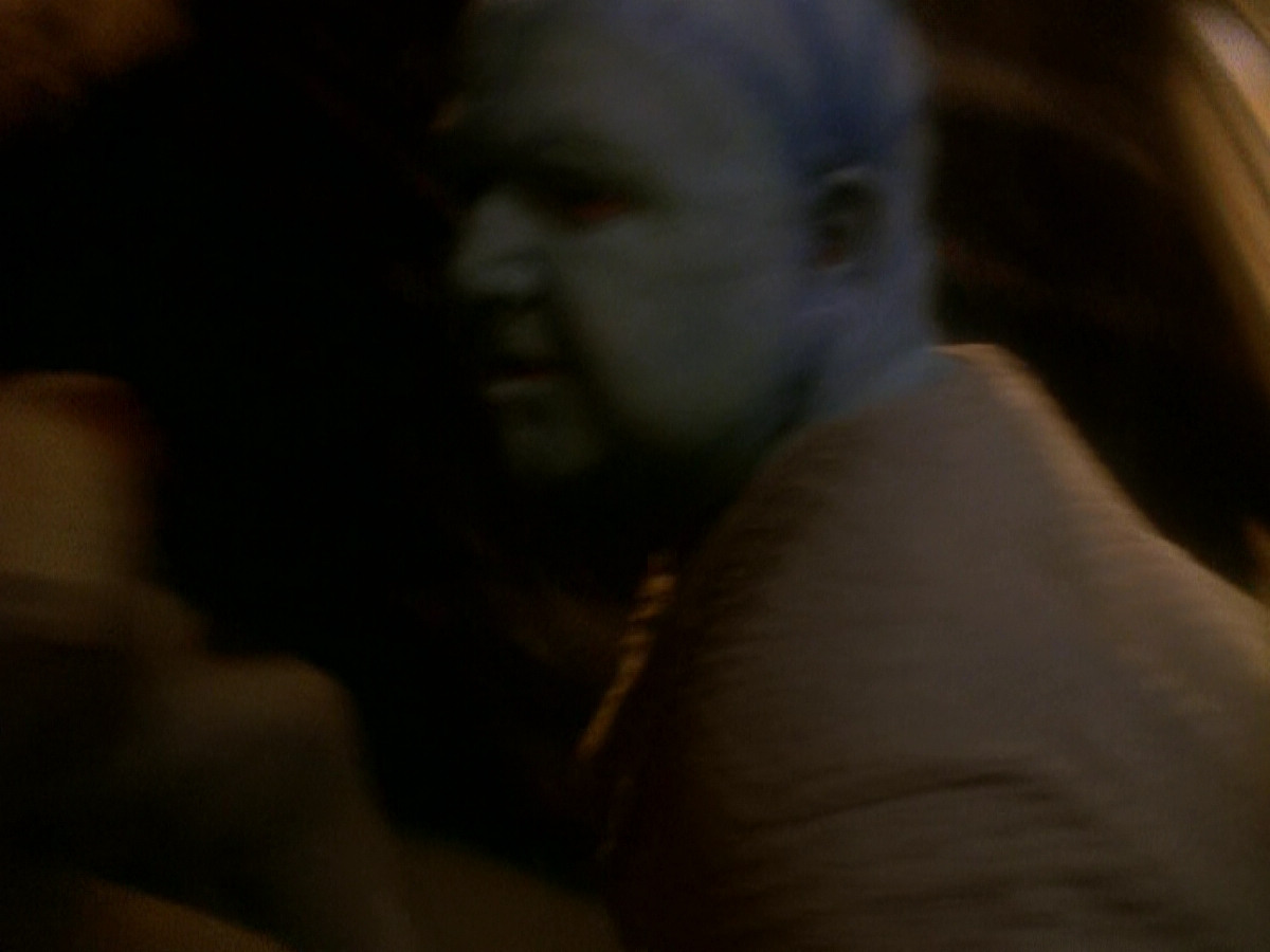 extant_StarTrek_DS9_5x04-NorTheBattleToTheStrong_01838.jpg