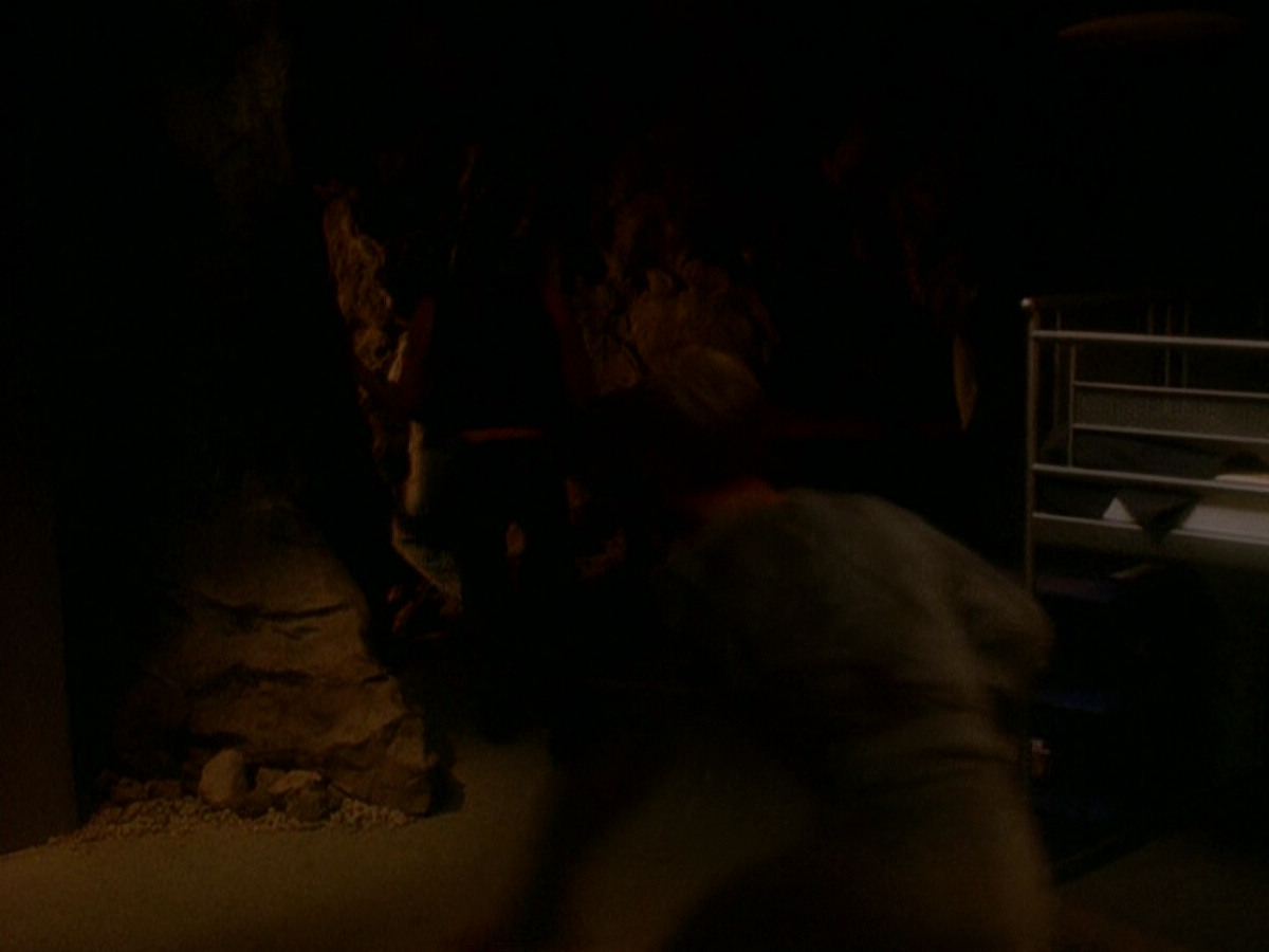extant_StarTrek_DS9_5x04-NorTheBattleToTheStrong_01845.jpg