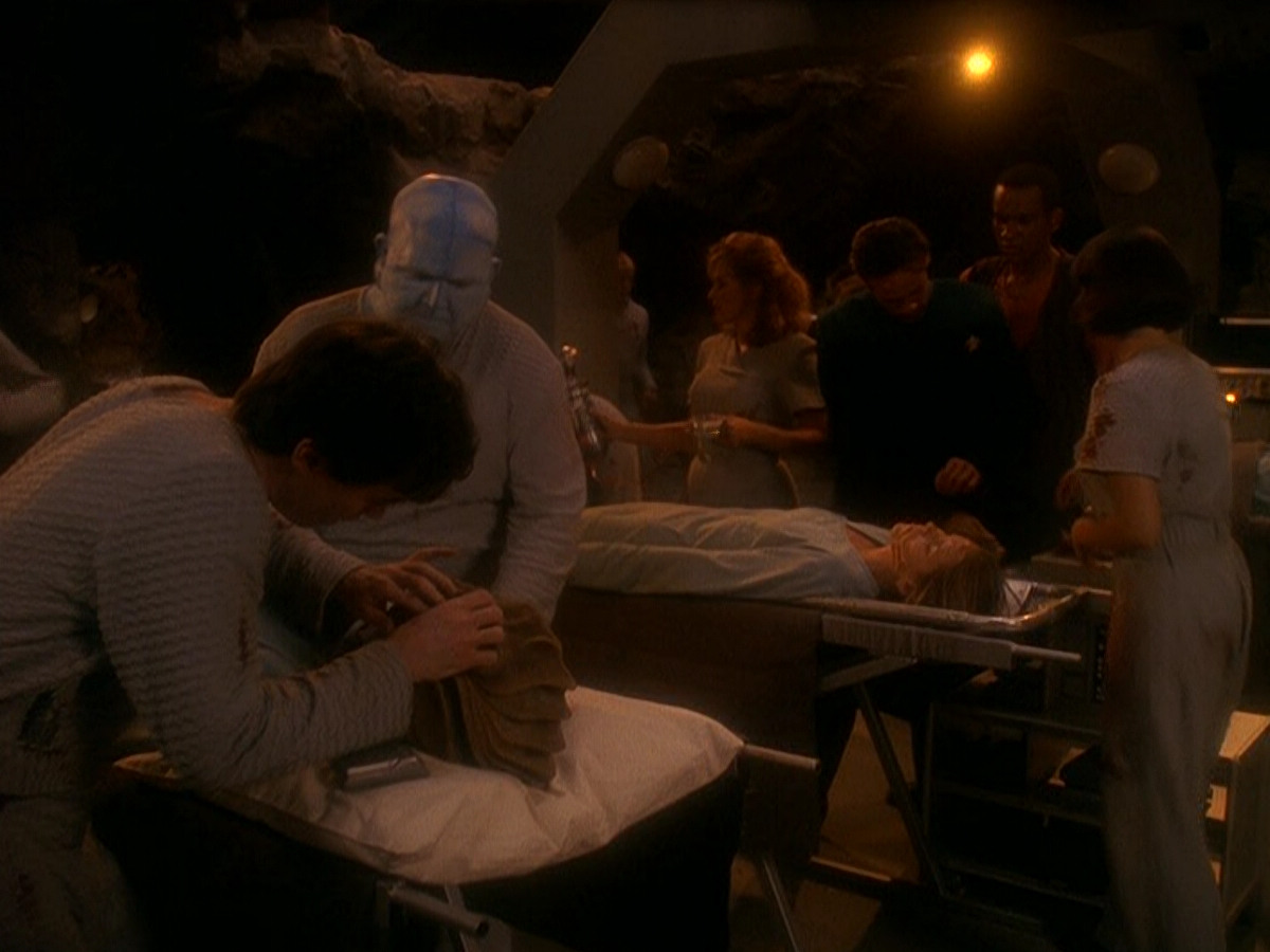 extant_StarTrek_DS9_5x04-NorTheBattleToTheStrong_01859.jpg