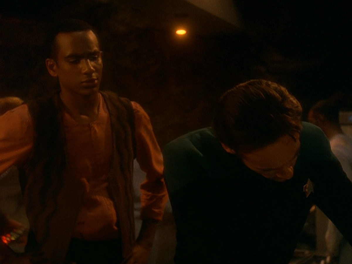 extant_StarTrek_DS9_5x04-NorTheBattleToTheStrong_01864.jpg