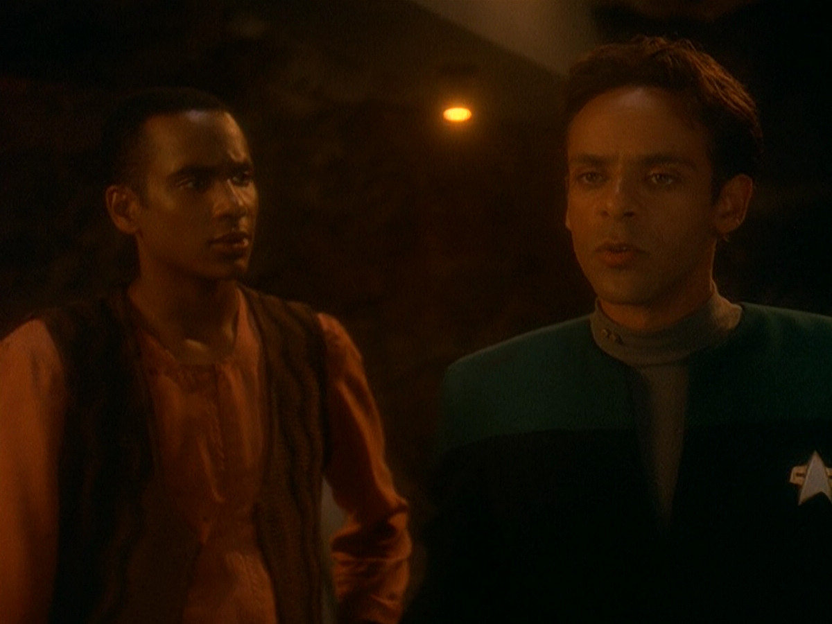 extant_StarTrek_DS9_5x04-NorTheBattleToTheStrong_01876.jpg