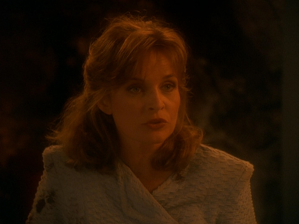 extant_StarTrek_DS9_5x04-NorTheBattleToTheStrong_01885.jpg